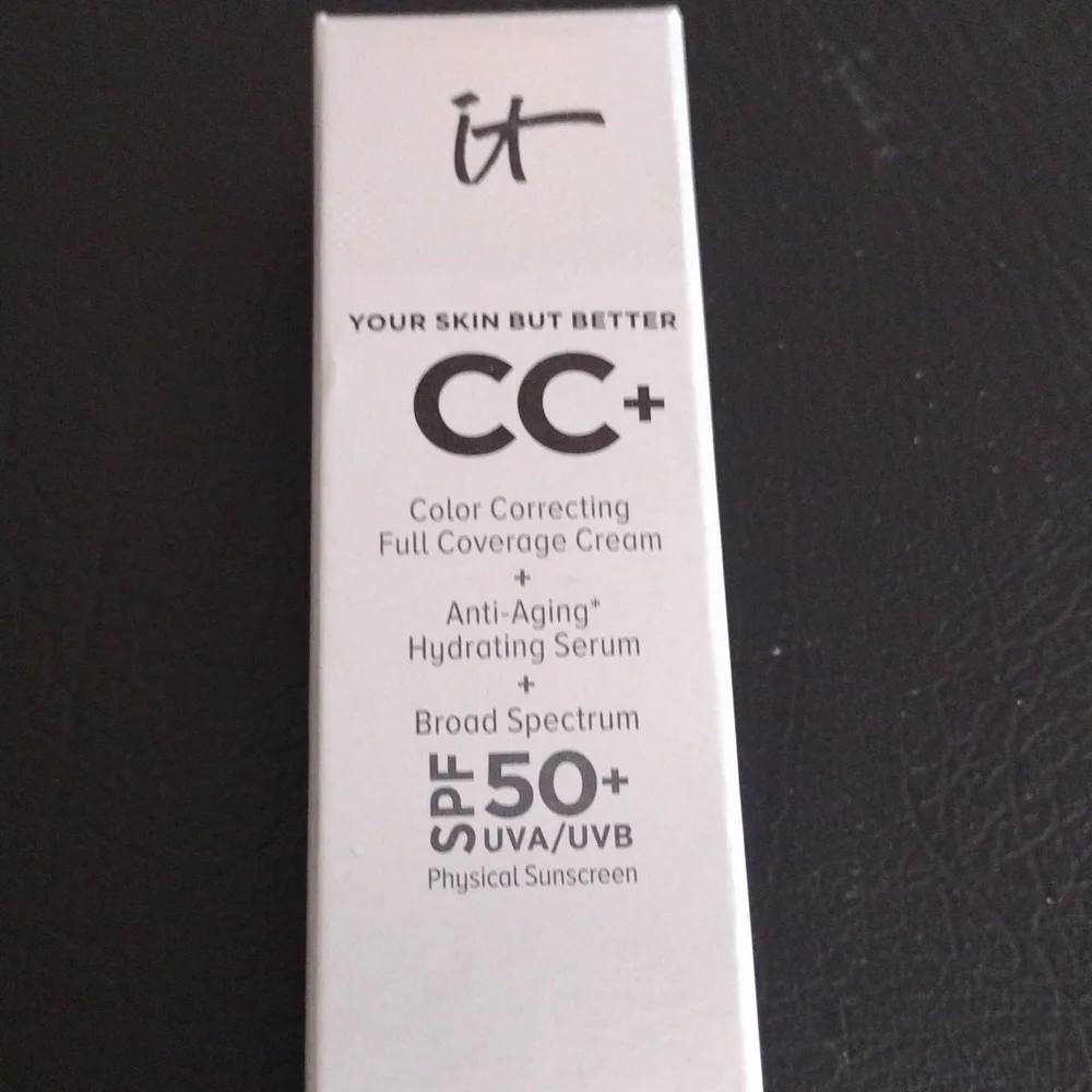IT Cosmetics CC+ Cream SPF 50 Light New In box 1.08 US Fluid Oz. / 32 ml